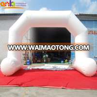 Air sealed inflatable racing run arch with foot for event